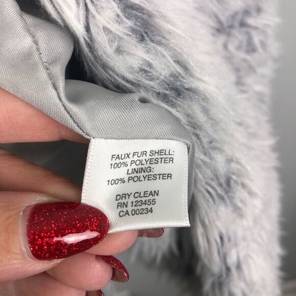 DESIGN LAB LORD & TAYLOR | Gray Fur Vest Sz Small - Picture 4 of 8